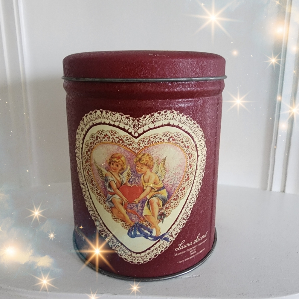 Laura second vintage tin